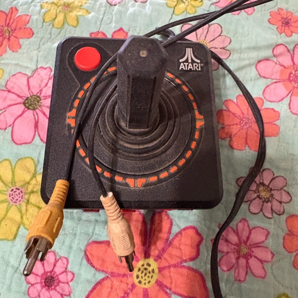 ⭐️⭐️⭐️Atari⭐️⭐️⭐️Black Joystick Controller